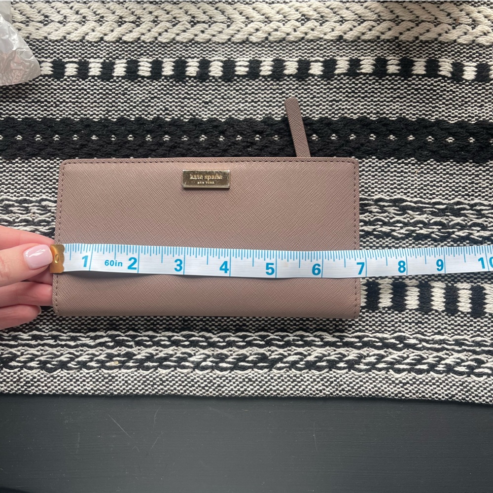 Kate Spade taupe Wallet - Picture 4 of 8